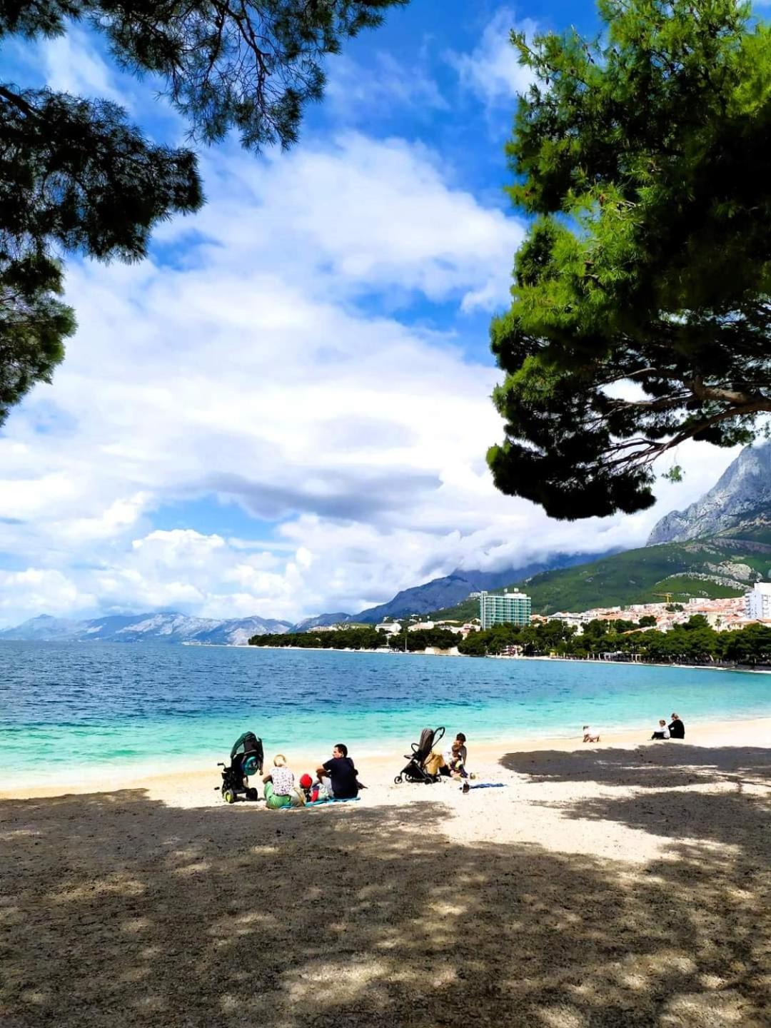Studio Apartmani Dora Makarska Exterior foto