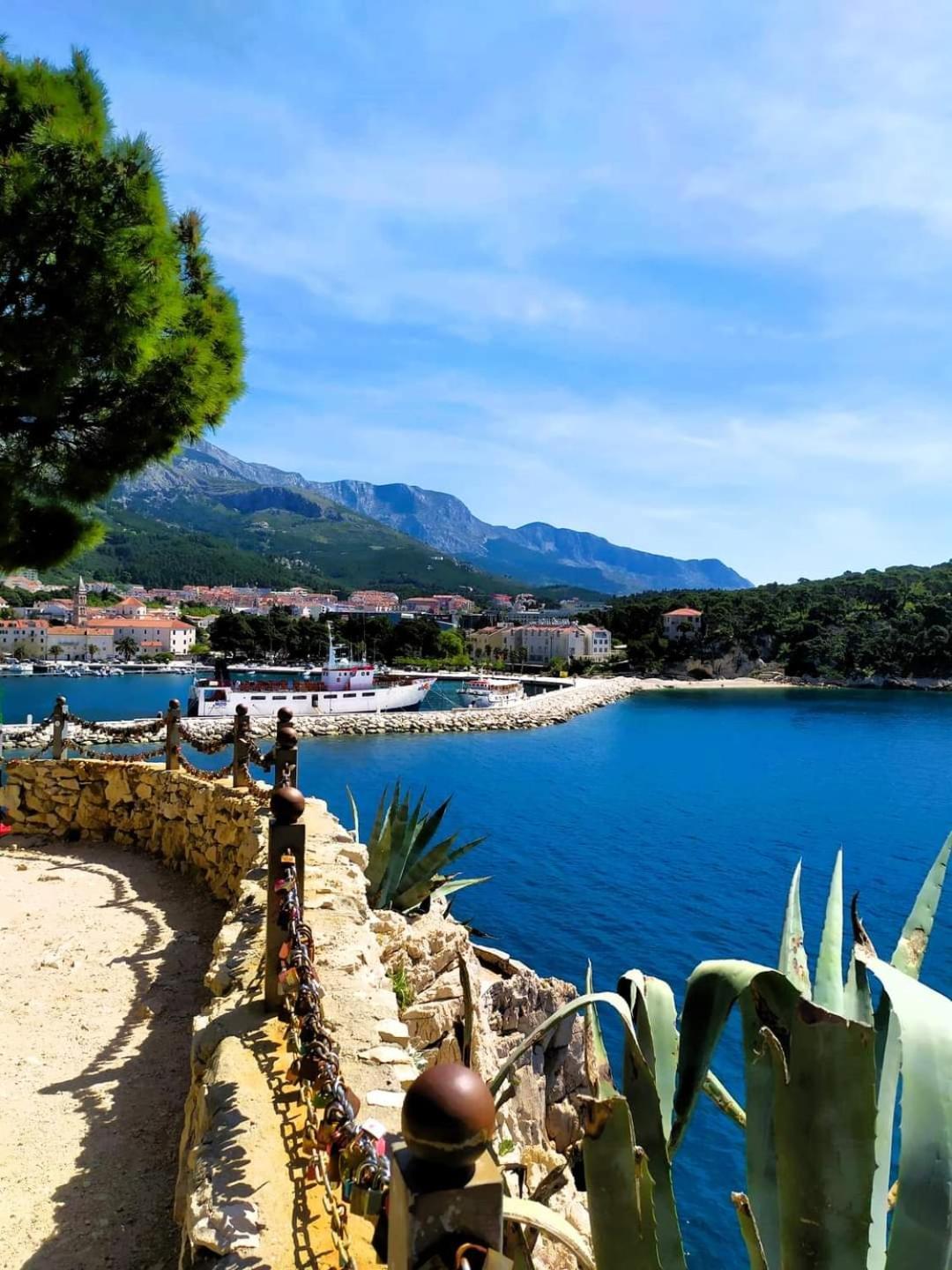 Studio Apartmani Dora Makarska Exterior foto