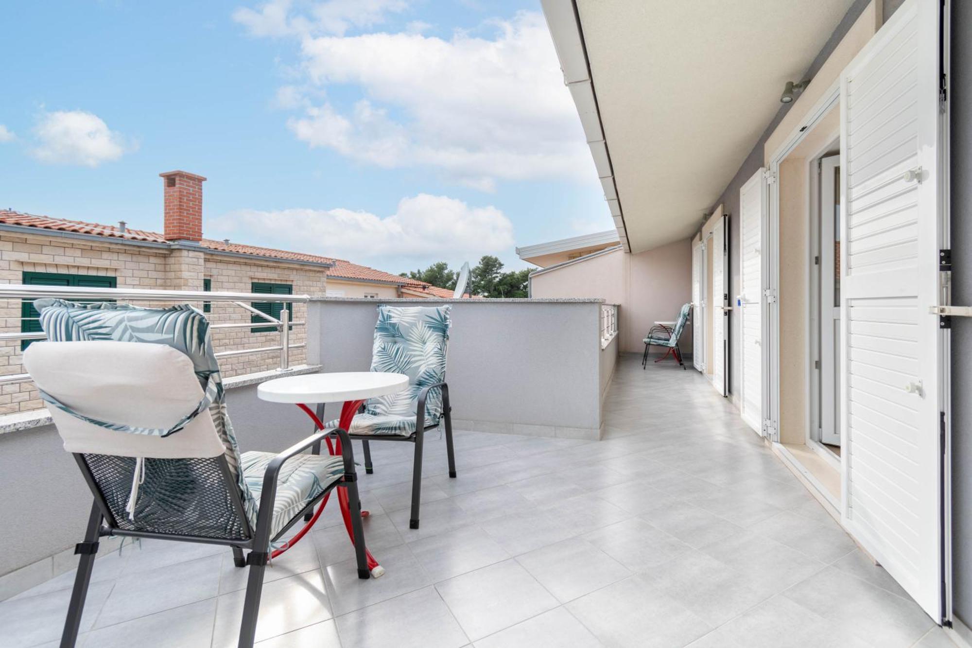 Studio Apartmani Dora Makarska Exterior foto