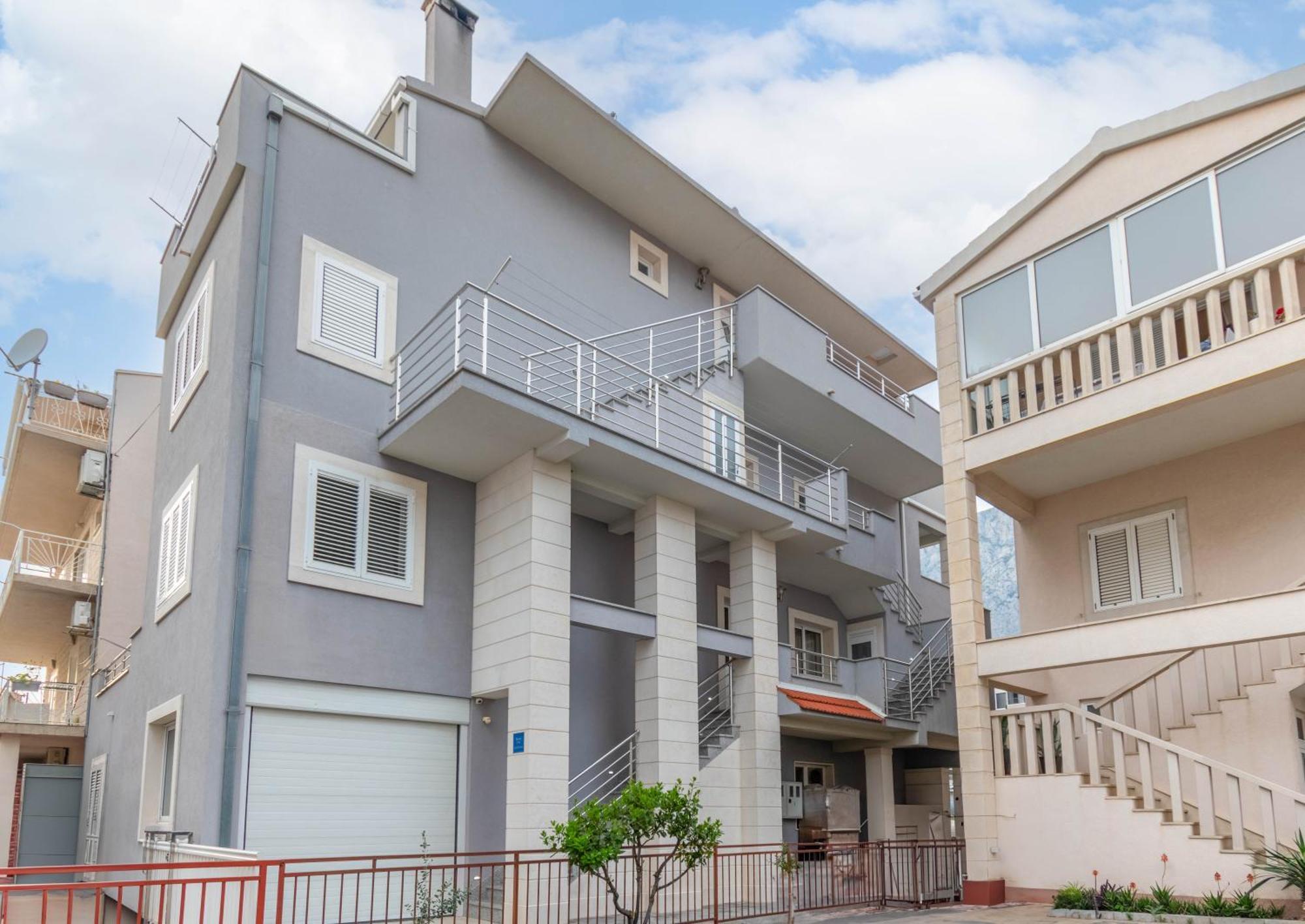 Studio Apartmani Dora Makarska Exterior foto
